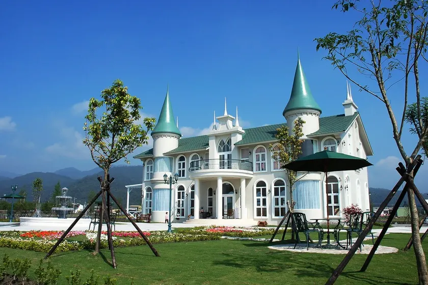 Sigma Castle - Image 1