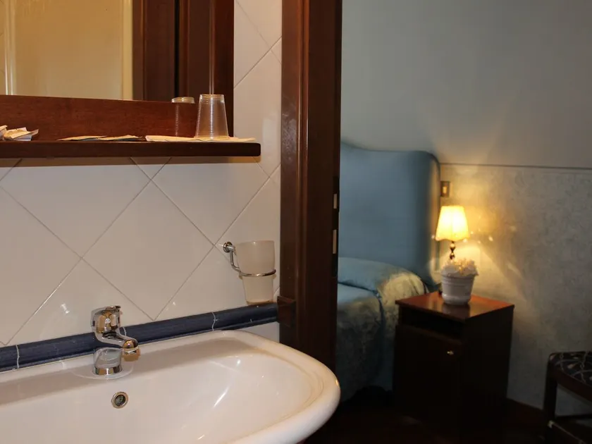 Anne & Mary B&B - Image 1