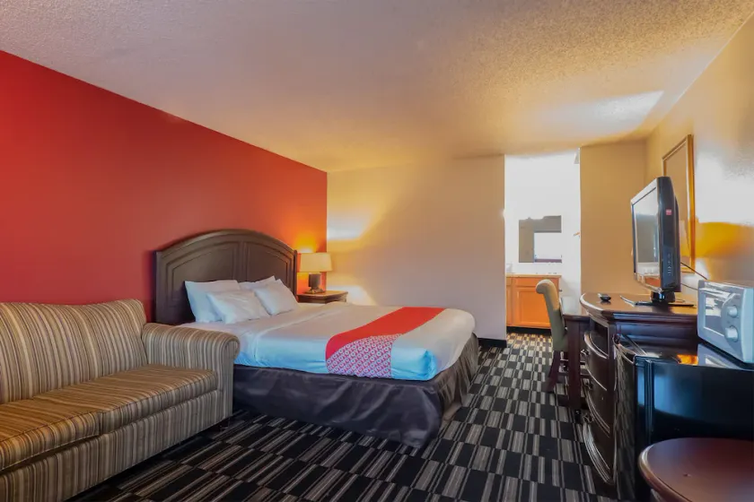 OYO Hotel Chehalis I-5 South - Image 1
