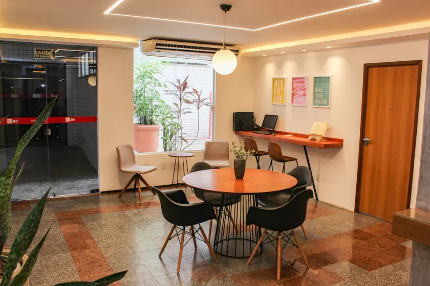 Skina Express Hotel - Image 1