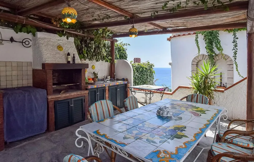 Stunning Home in Sant'angelo With Wifi and 2 Bedrooms - Image 1