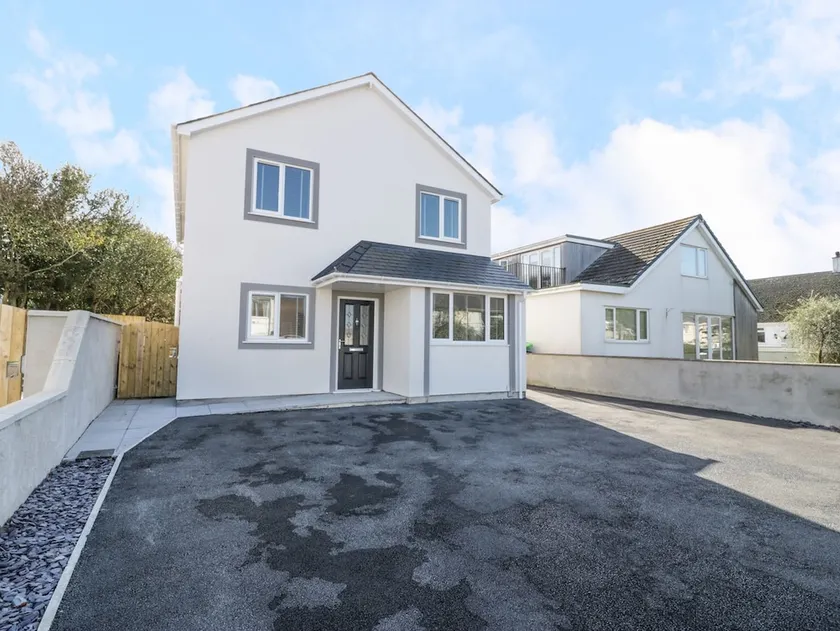 Cerrig - Image 1