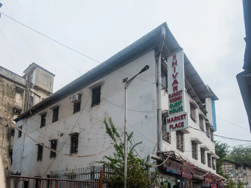 OYO 19841 Shivar Guest House - Image 1