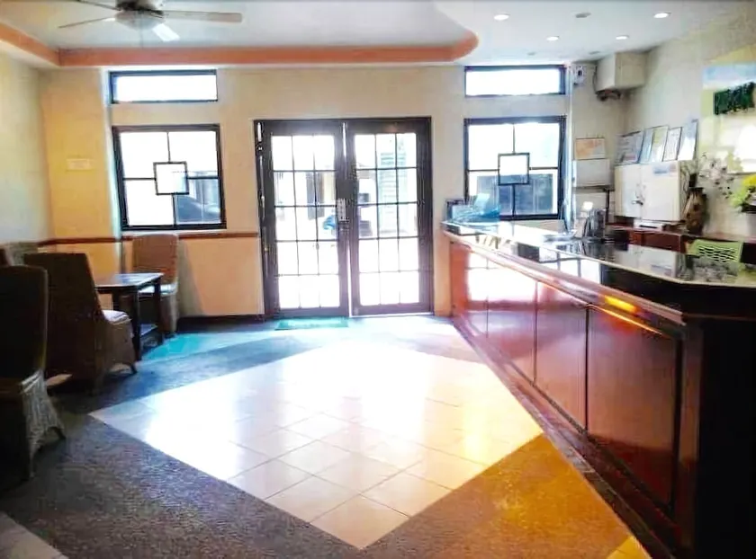 Park Hill Hotel Mactan - Image 1