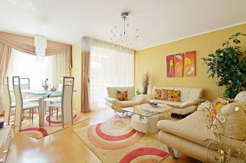 ID 4615 | Private Apartment - Image 1