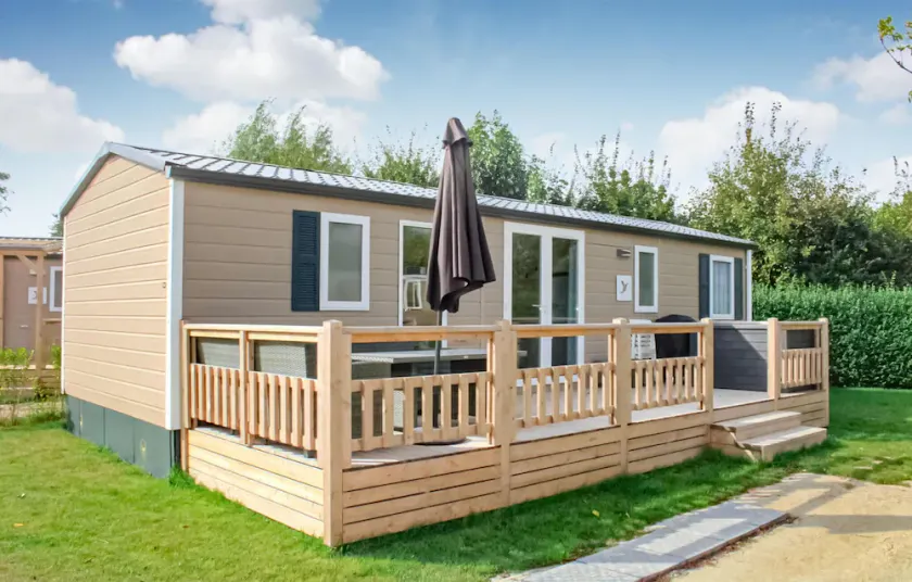 Beautiful Home in Renesse With 3 Bedrooms and Wifi - Image 1