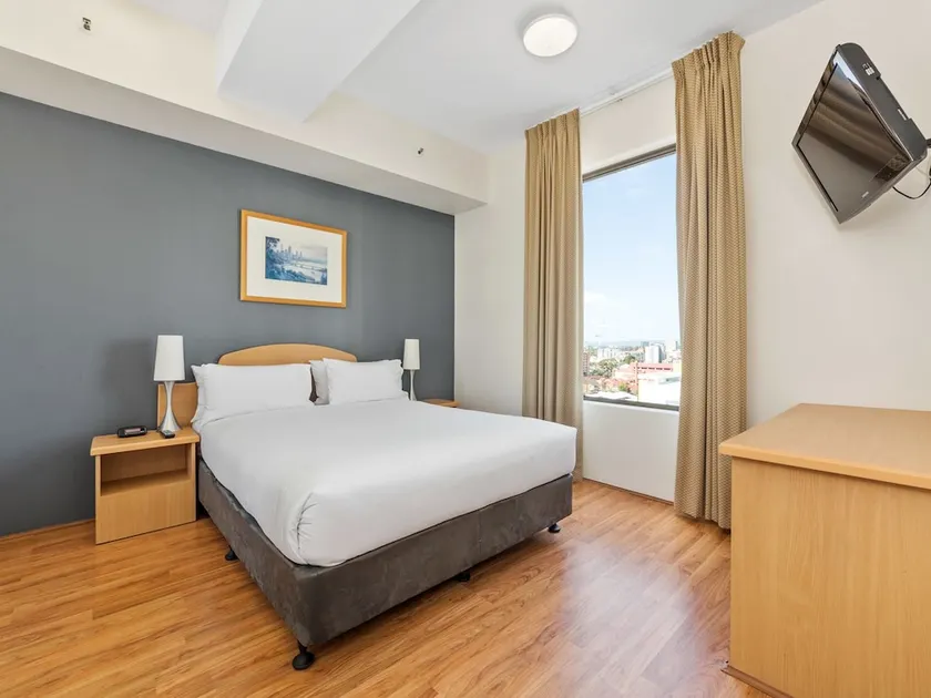 Penthouse City Apartment - Image 1