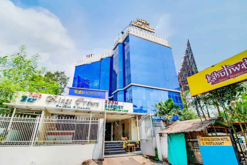 Kings Crown by FabHotels - Image 1