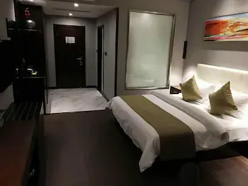 Vienna Classic Hotel Shanghai Hongqiao Airport National Exhibition and Convention Center Wuzhong Roa - Image 1