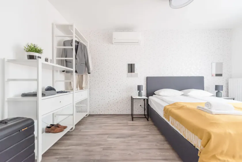 Oasis Apartments At Broadway Residence - Image 1