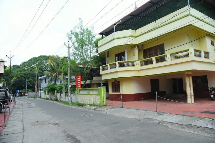 Sreekrishna Kailas Inn by OYO Rooms - Image 1