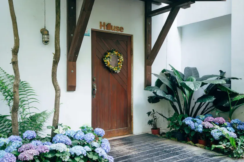 Adagio Reindeer Taichung Herb House - Image 1