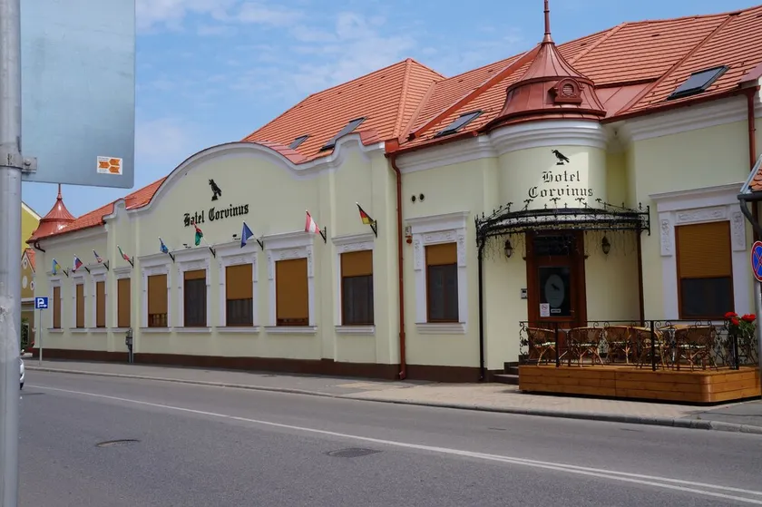 Hotel Corvinus - Image 1