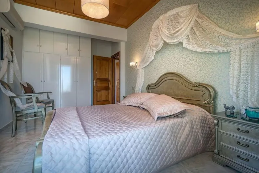 Castelli Luxury Villa - Image 1