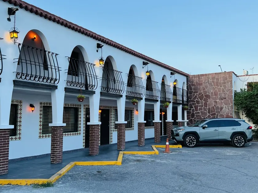 Hotel & Suites Hacienda Santa Maria - Image 1
