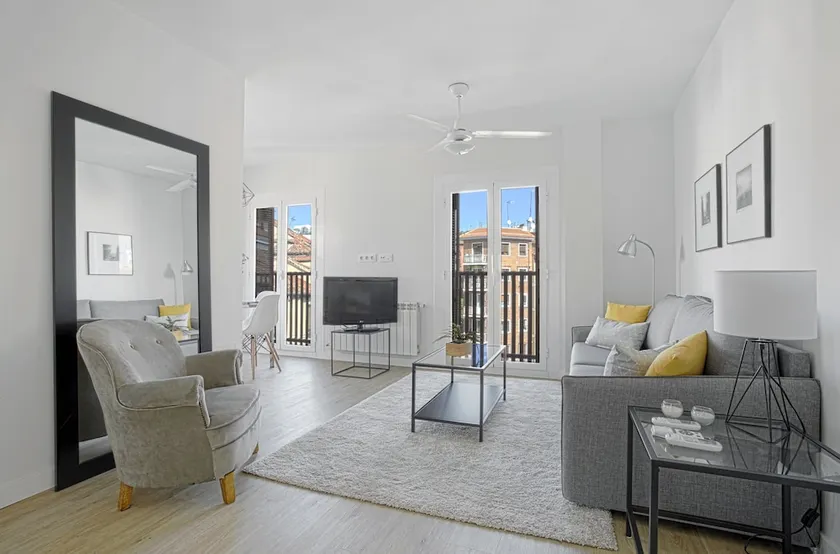 Desing 1 Bd Apartm Prime Location. Cava Baja - Image 1