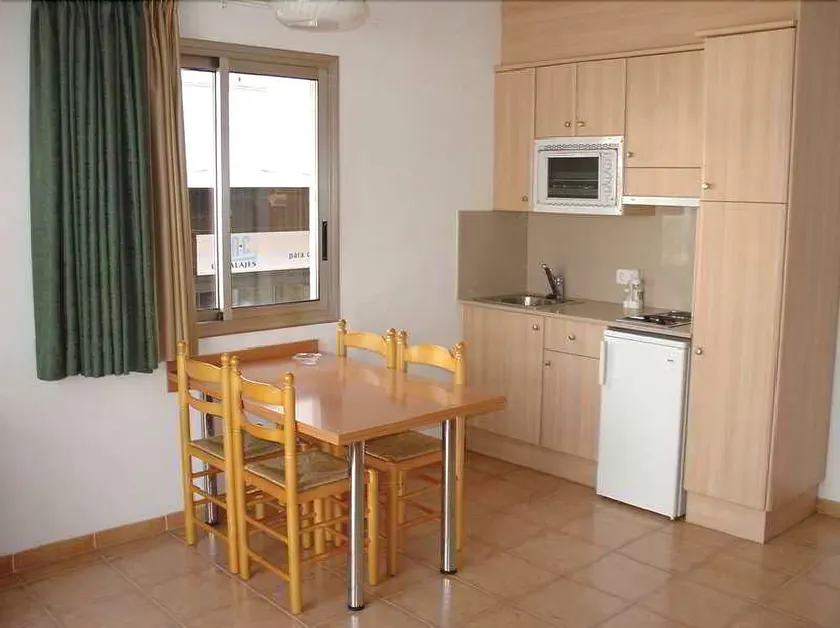 Olivo - Image 1