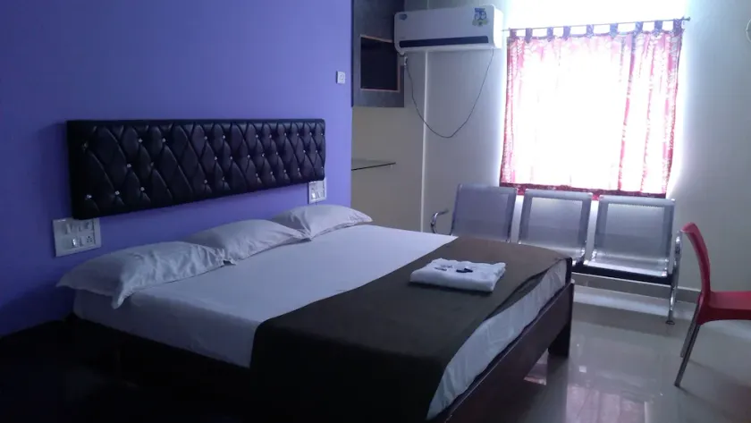Hotel New SS Inn by Iroomz - Image 1