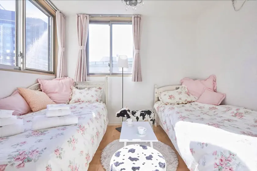 Happy Train Girls Room - Image 1