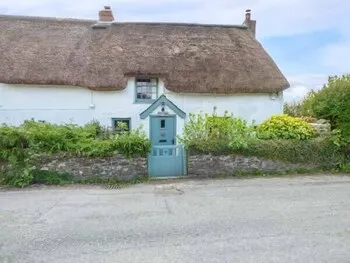 Bee Hive Cottage - Image 1