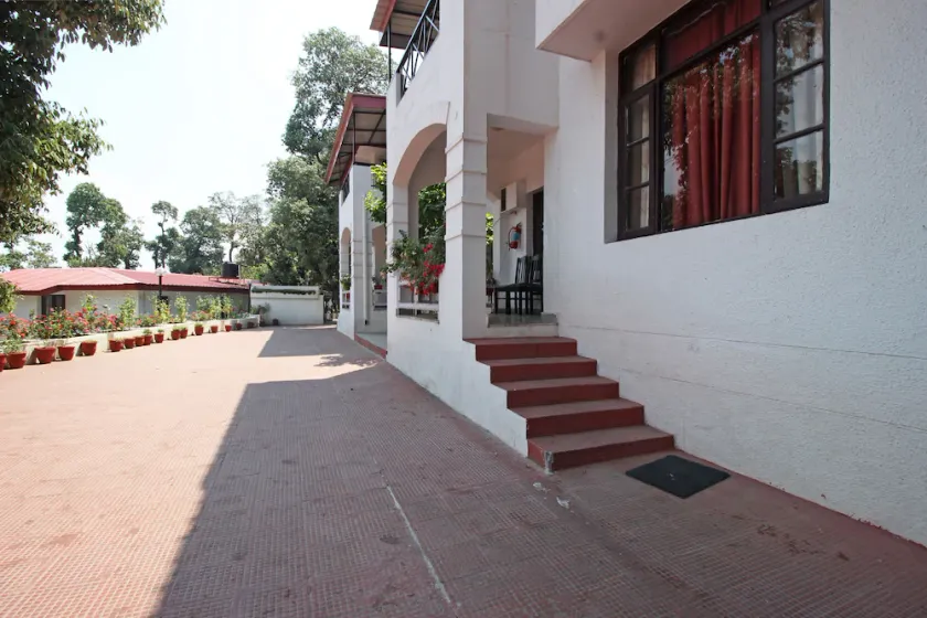 Surbee Resorts - Image 1