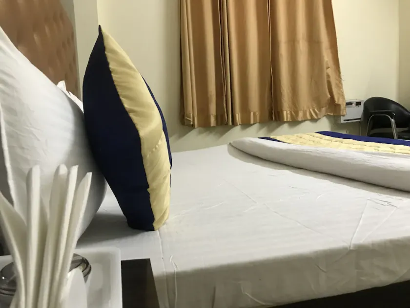 Hotel Aamantran Inn - Image 1
