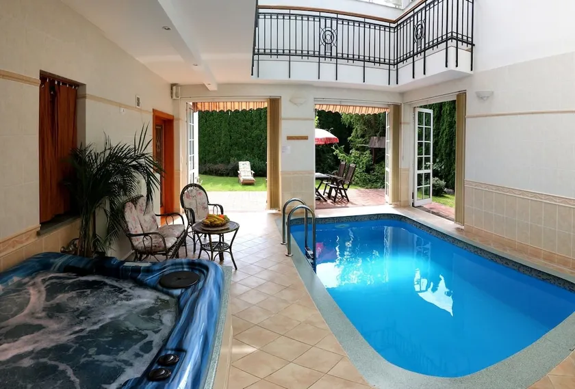 City Garden Apartments & Wellness - Image 1