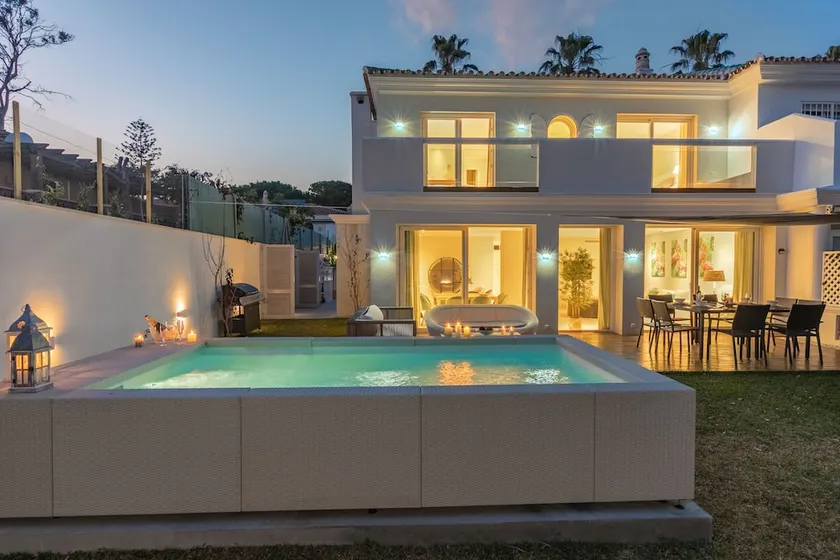 Guadalmina Beachfront Villa - Image 1