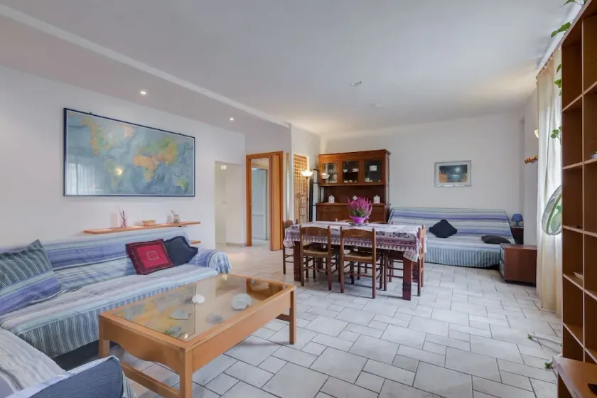 "spacious and Cozy, 6+3 Beds, Free Wifi, Near Eur" - Image 1