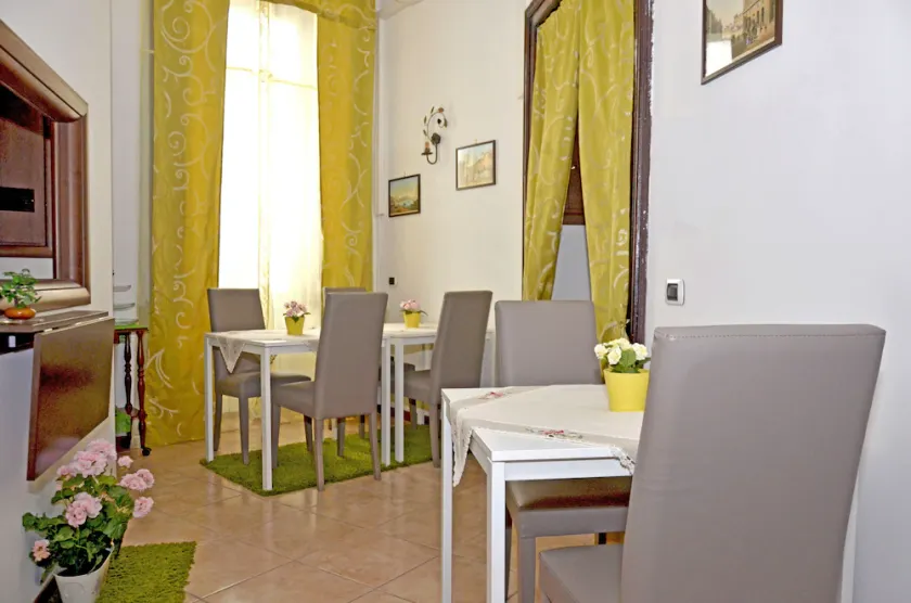 Bed & Breakfast A Castel Capuano - Image 1