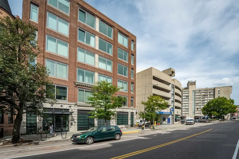 Elegant Suites in Westland Avenue - Image 1