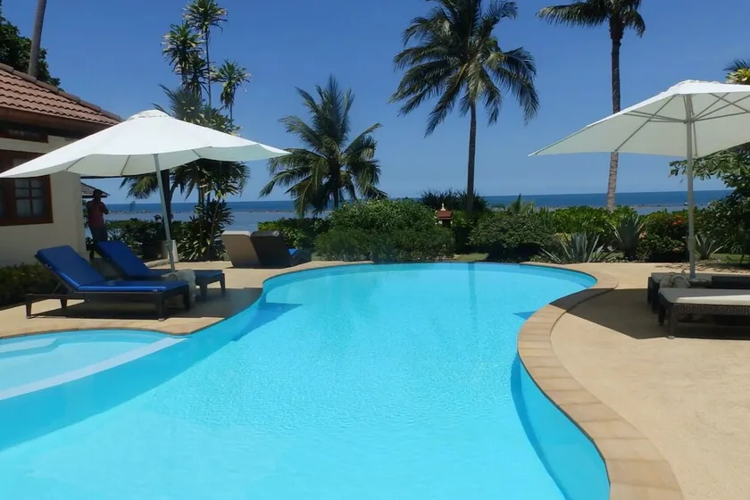 5 Bedroom Beachfront Villa Sea Breeze SDV229A-By Samui Dream Villas - Image 1