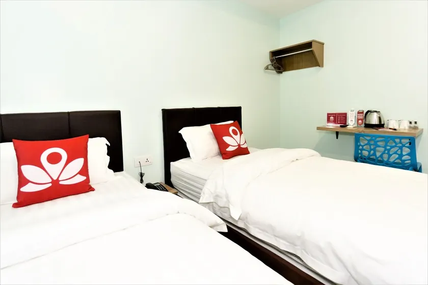 Zen Rooms Bandaran Berjaya - Image 1