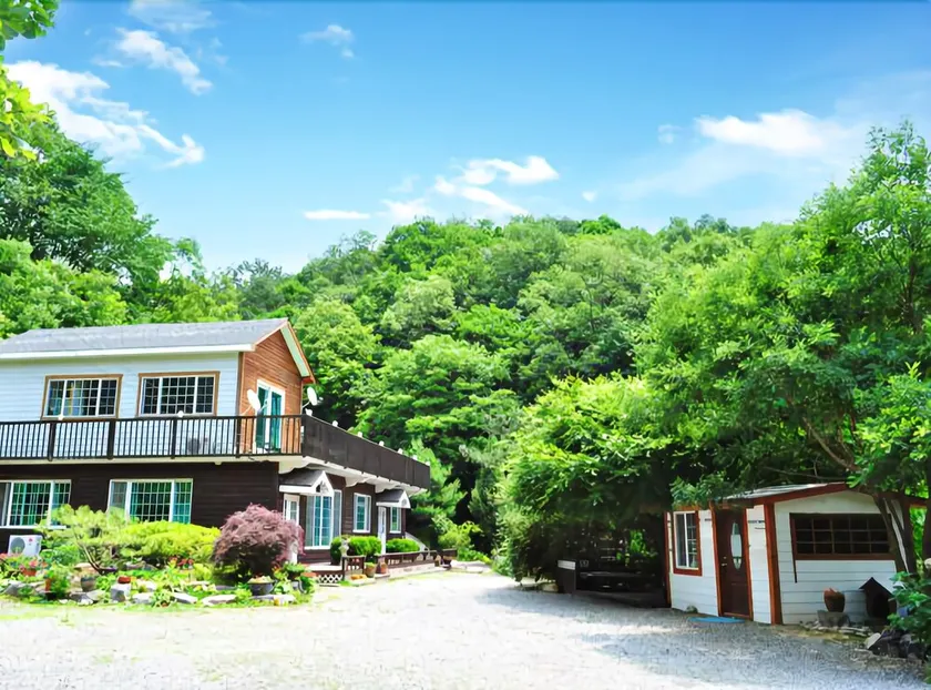 Yeosu Blue Sky Galaxy Pension - Image 1