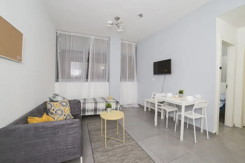 Diamond Exchange Flats - Image 1