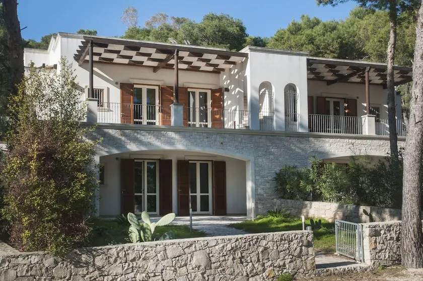 Caper Villa - Image 1