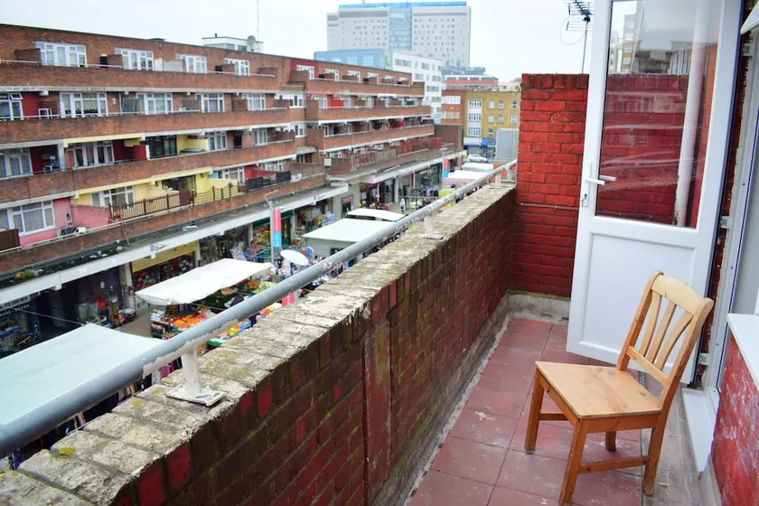 Spacious 3 Bedroom Shadwell Flat - Image 1