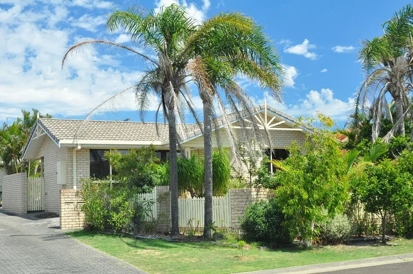 Langdons of Angel’s Beach - Image 1