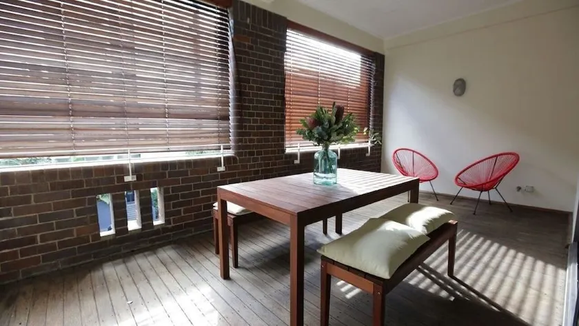Spacious Apartment Close to Sydney CBD - Image 1