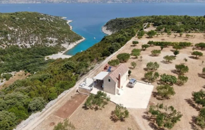 Eco Holiday House, Private Land of 11k sq. Meters! - Image 1