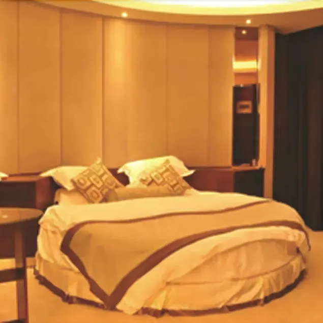 Jinxiu Lidu Holiday Hotel - Image 1