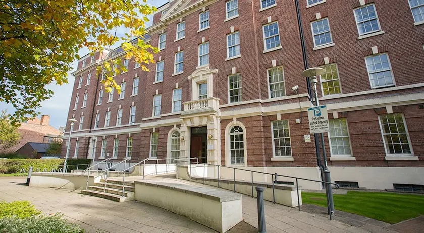 Agnes Jones House - Campus Residence - Image 1
