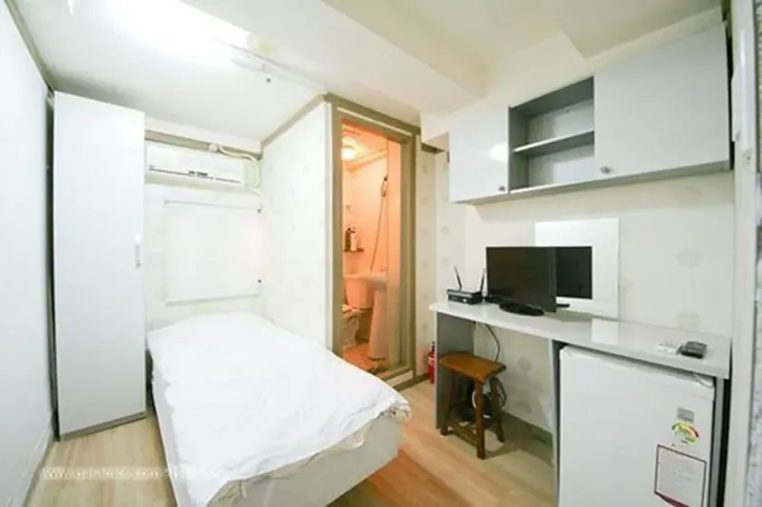 The Maru - Image 1