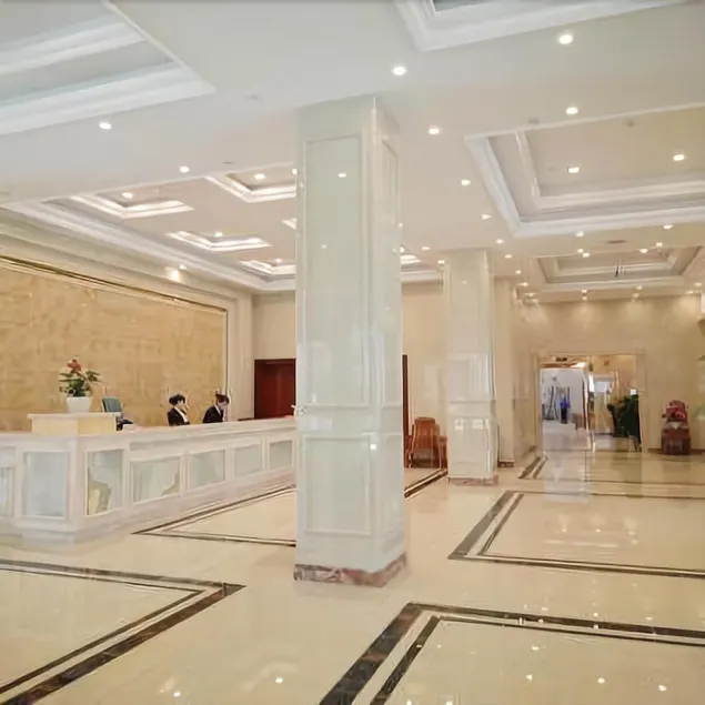 Huamao Hotel (Guiyang Fountain Pool Metro Station Branch) - Image 1