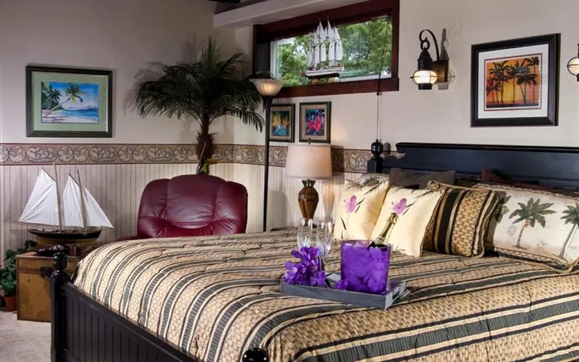 Baywood Shores Bed and Breakfast - Image 1