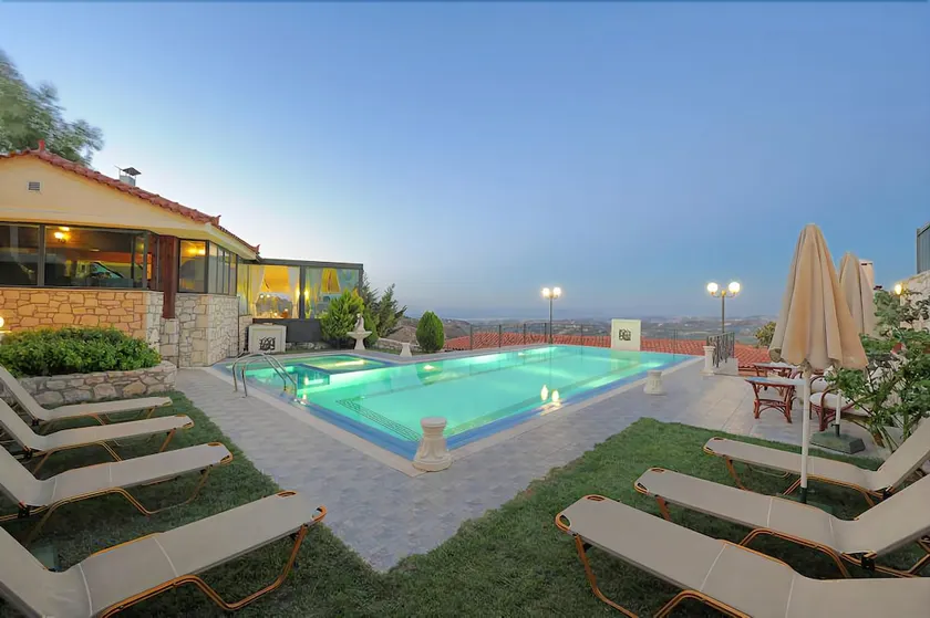 EXPLOR Mansion - Inclusive Experience - Image 1