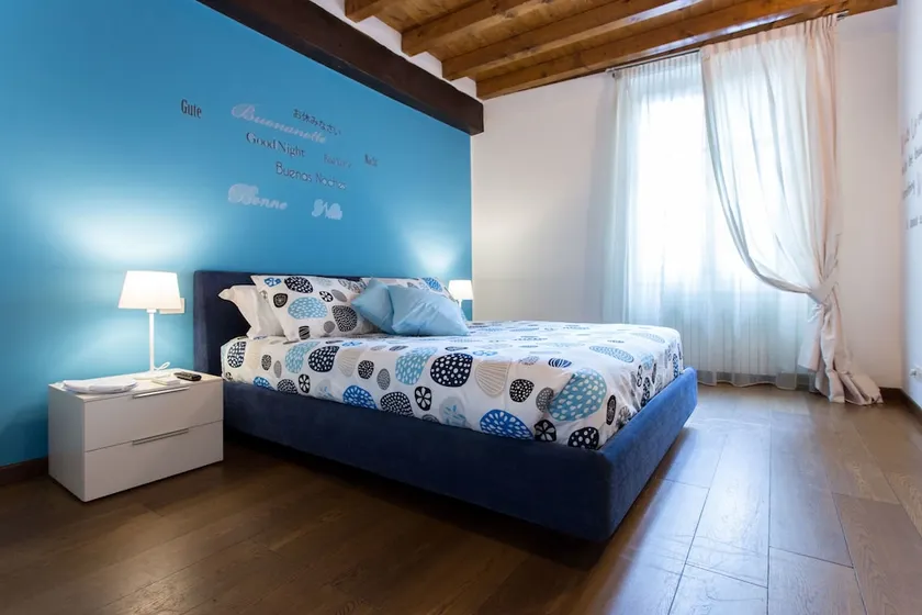 Charming Apartments Brera - Image 1