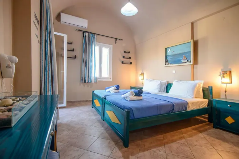 Santorious Quiet Apartment - Image 1