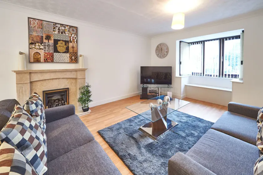 Furzton Serviced Houses - Northleigh - Image 1