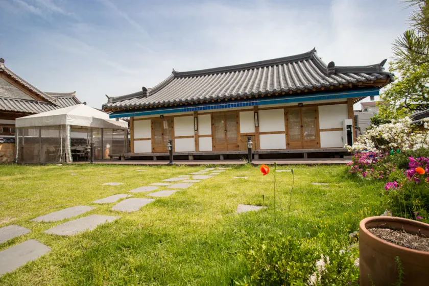 Jiwoodang - Image 1